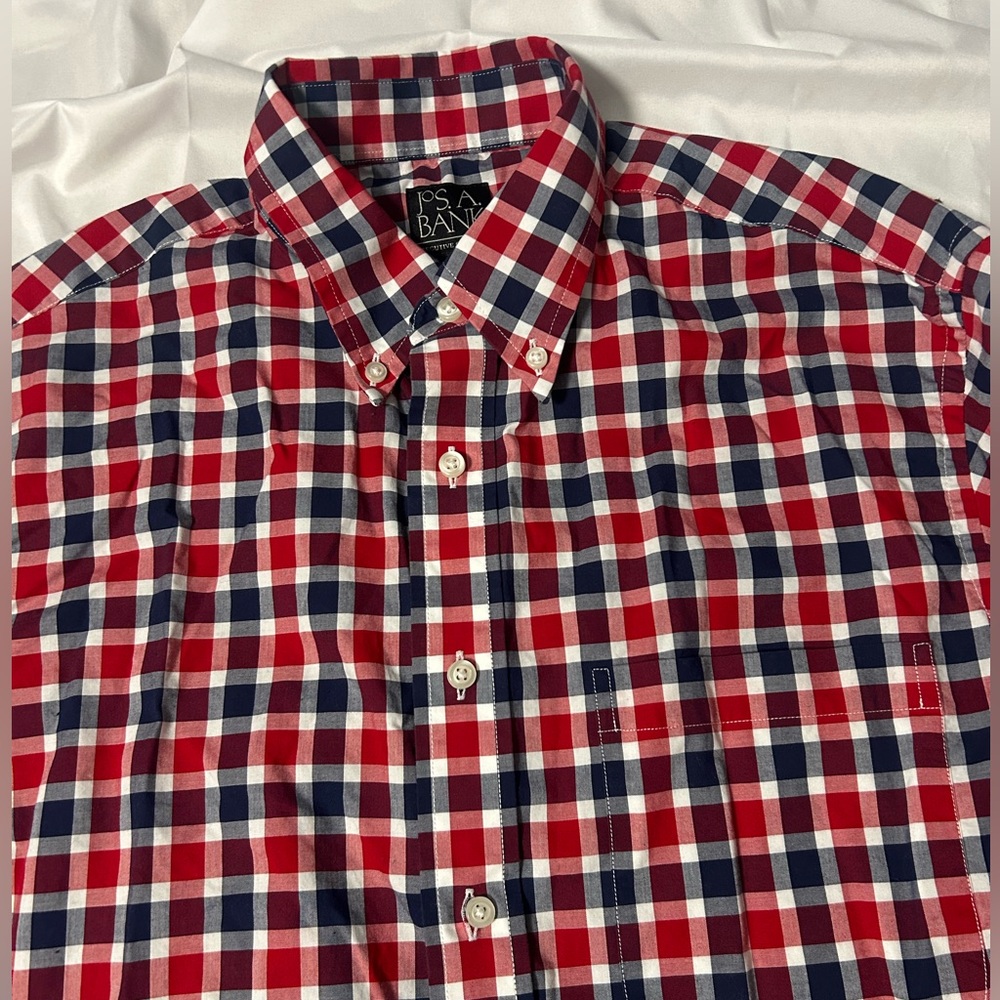 Men’s Jos A Bank Executive Collection Sz Large Red Navy Checkered Dress Shirt